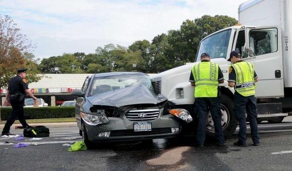Car Accidents Involving Commercial Vehicles in California: Who Is Liable?