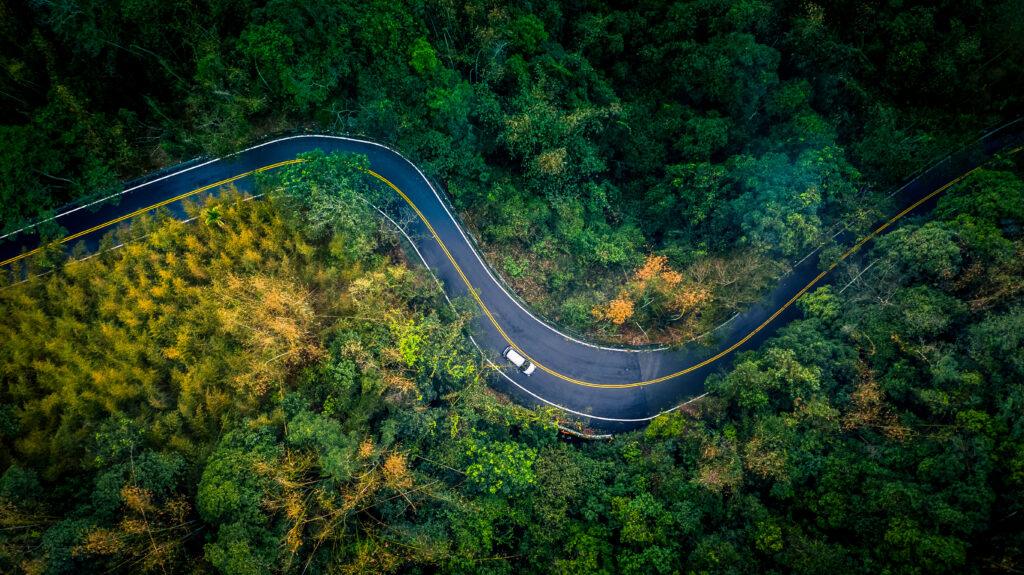 How to Drive Safely on Long Mountain Roads